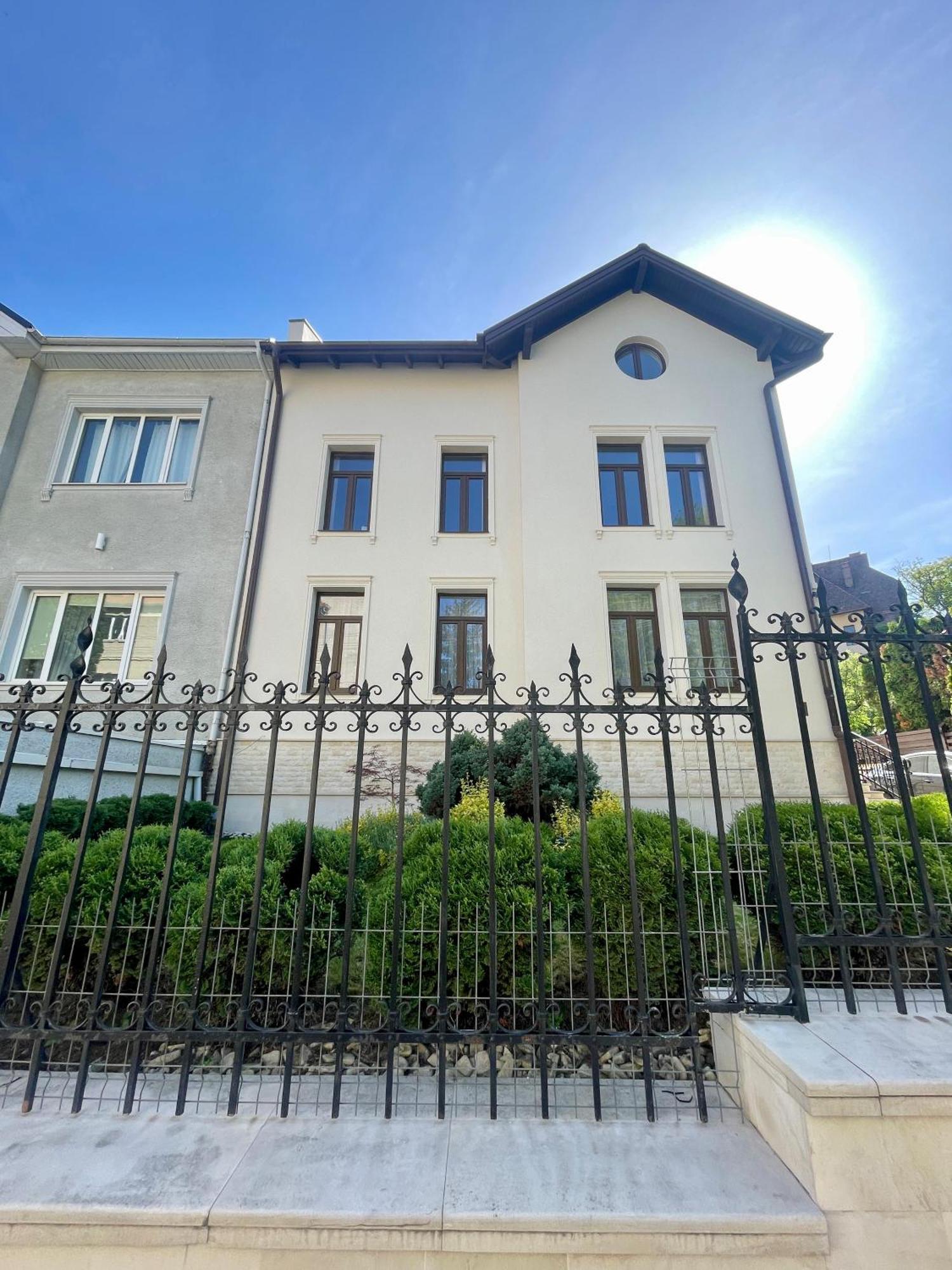 Enjoy Apartments - Spacious Retreat In Our Villa Kluž Exteriér fotografie